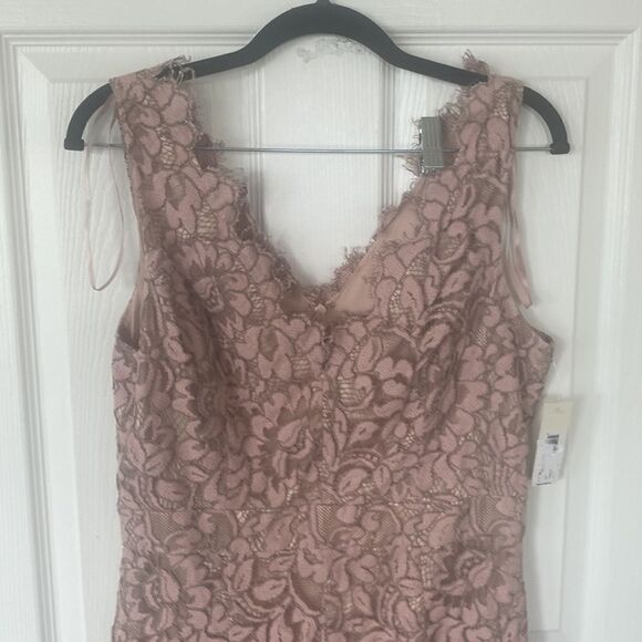 Eliza J Tulip Hem Lace V-Neck Sleeveless Cocktail Dress In Blush Pink Sz 10 NWT - Picture 4 of 6